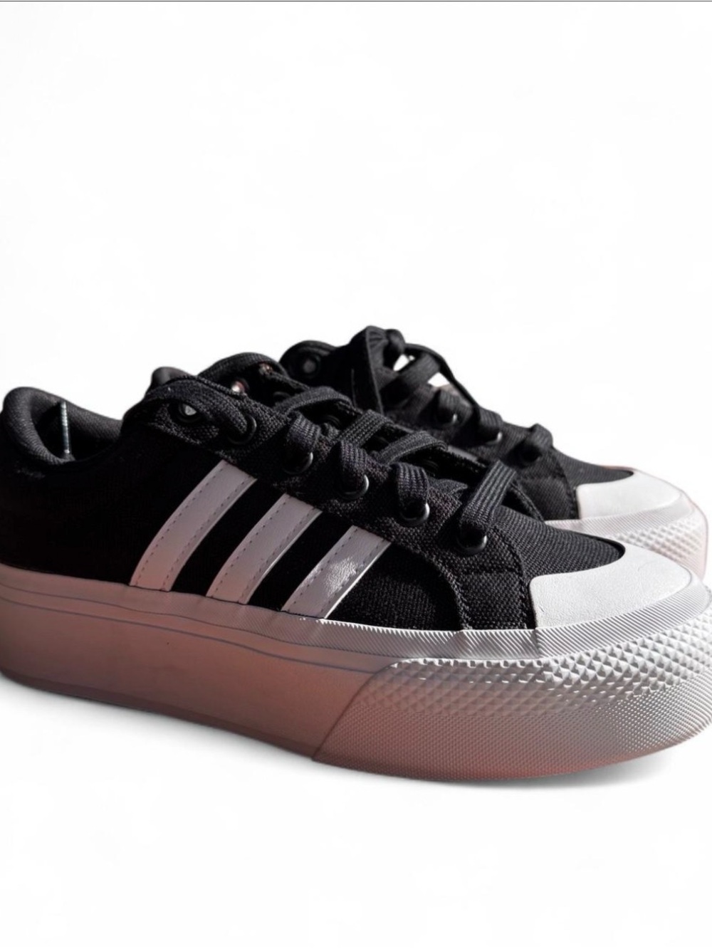 Adidas Bravada 2.0 Platform Skate Shoes – Black/White – Women’s Size 5